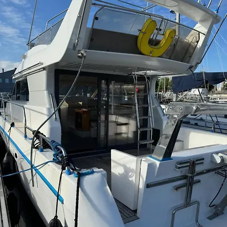 Yacht La Rochelle, 5 Pers, 2 Sdb *