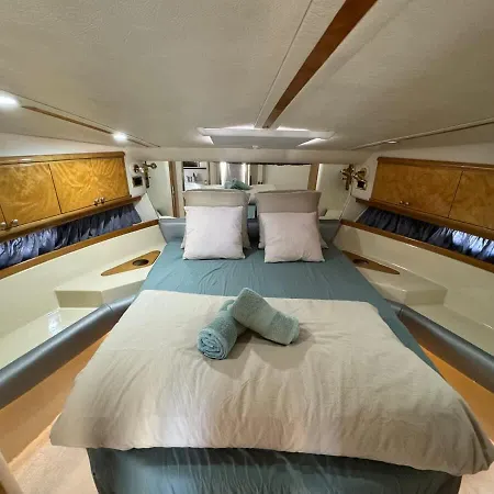 Yacht La Rochelle, 5 Pers, 2 Sdb Botel La Rochelle (Charente-Maritime)