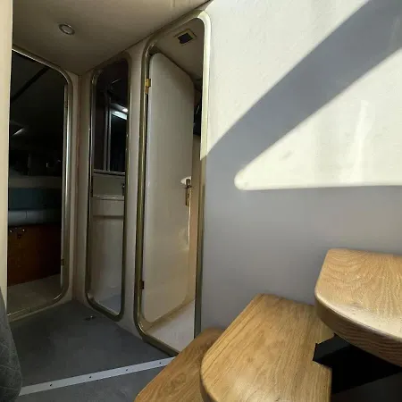 船上ホテル Yacht La Rochelle, 5 Pers, 2 Sdb *