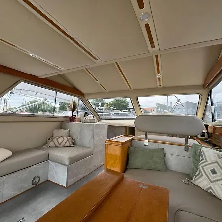 Bateau-hôtel Yacht La Rochelle, 5 Pers, 2 Sdb