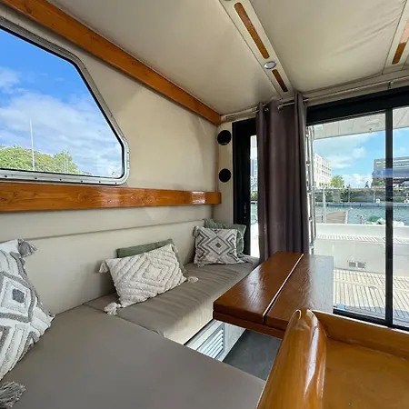 Yacht La Rochelle, 5 Pers, 2 Sdb * La Rochelle (Charente-Maritime)