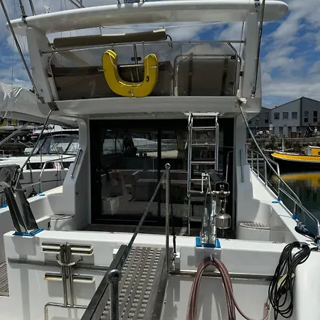 Yacht La Rochelle, 5 Pers, 2 Sdb
