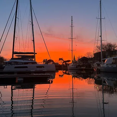 Yacht La Rochelle, 5 Pers, 2 Sdb * La Rochelle (Charente-Maritime)