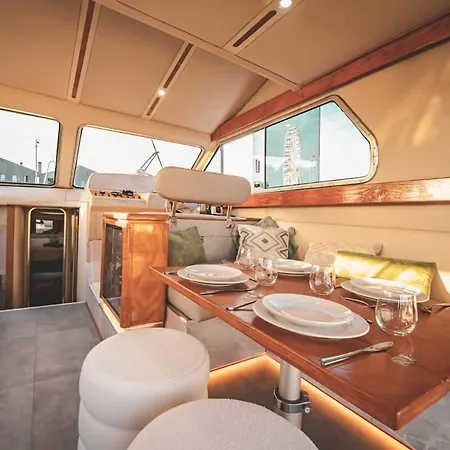 Yacht La Rochelle, 5 Pers, 2 Sdb Botel