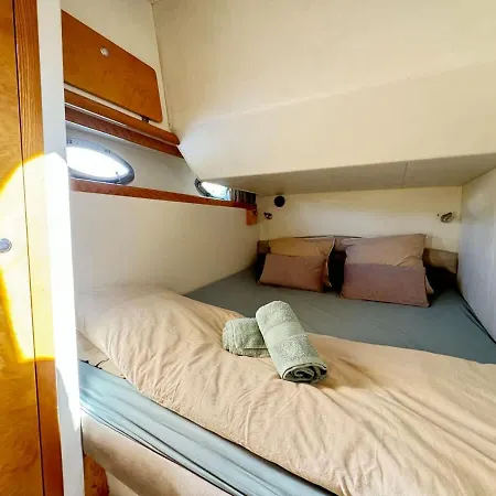 Yacht La Rochelle, 5 Pers, 2 Sdb Botel