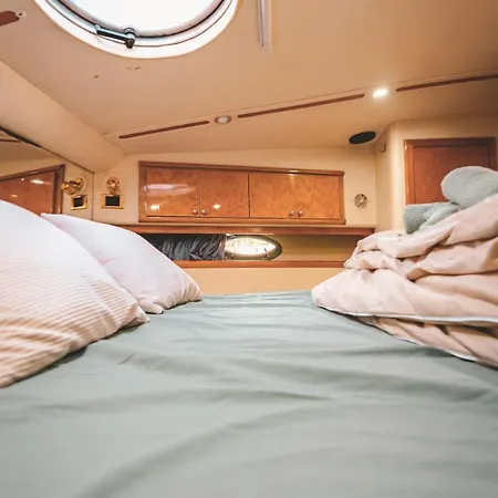 Yacht La Rochelle, 5 Pers, 2 Sdb Bateau-hôtel