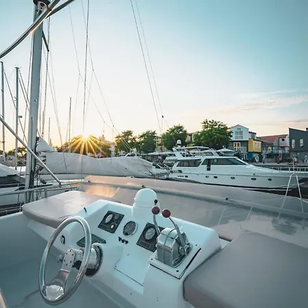 Botel Yacht La Rochelle, 5 Pers, 2 Sdb *