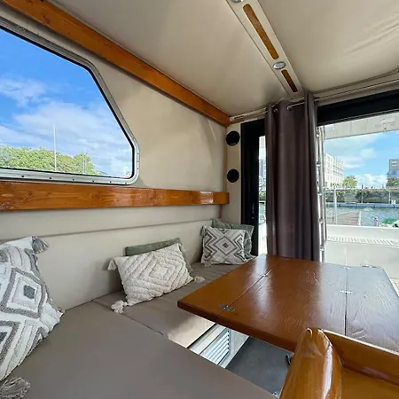 Bateau-hôtel Yacht La Rochelle, 5 Pers, 2 Sdb La Rochelle (Charente-Maritime)