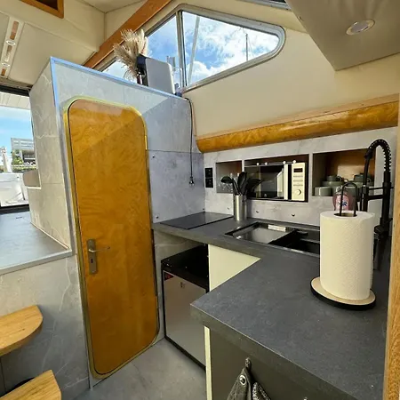 Yacht La Rochelle, 5 Pers, 2 Sdb La Rochelle (Charente-Maritime)