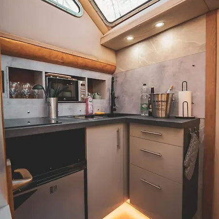 Yacht La Rochelle, 5 Pers, 2 Sdb * La Rochelle (Charente-Maritime)