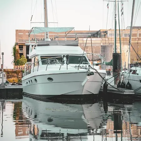 Yacht La Rochelle, 5 Pers, 2 Sdb